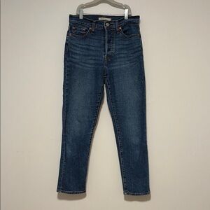 Levi’s Wedgie Straight | Size 29
